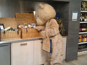 Hopetoun House Farm Shop Baxterbear returns