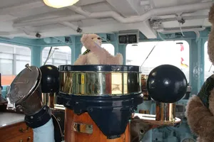 Royal Yacht Britania invites Baxterbear